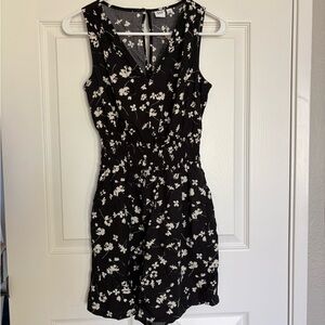 GAP Black & White Floral Sleeveless Mini Dress
